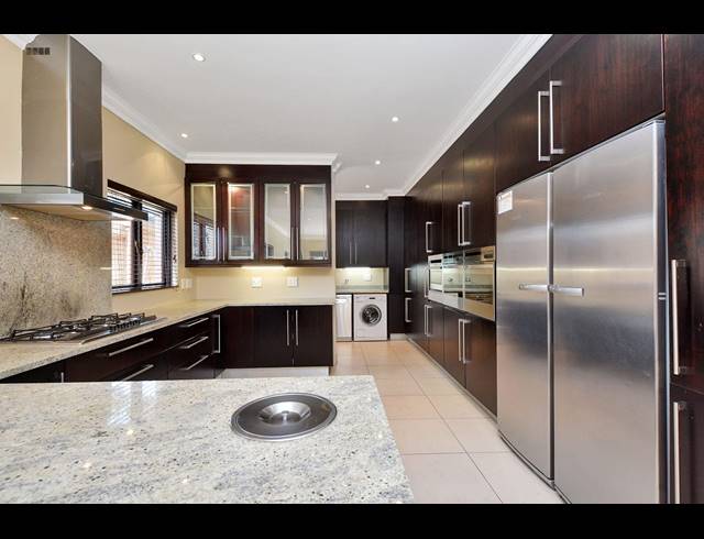 4 BEDROOM CLUSTER TO LET IN BRYANSTON